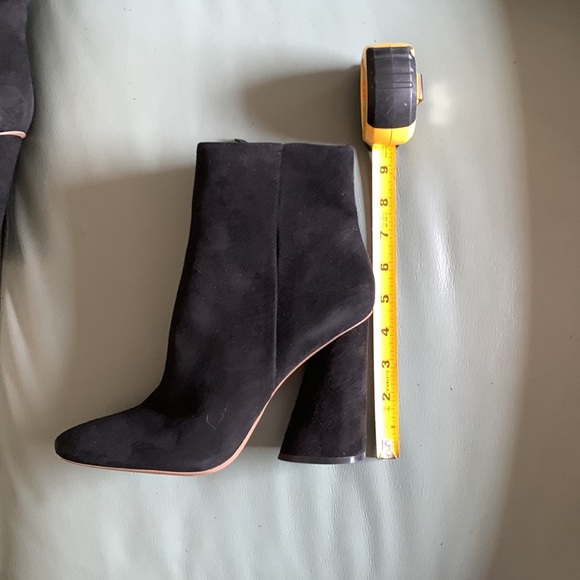 MERCEDES CASTILLO Kaida - Picture 8 of 10